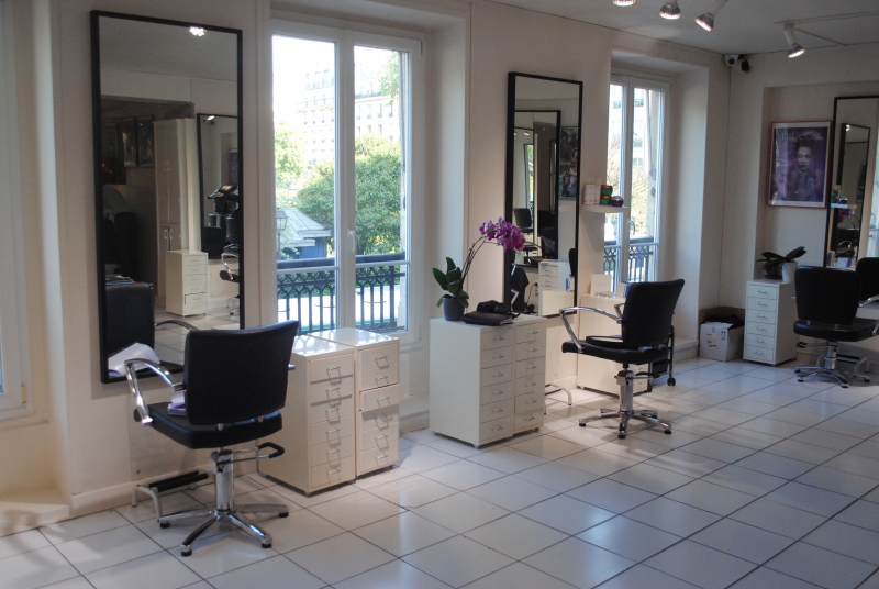 salon-coiffure-STE ANASTASIE SUR ISSOLE-min_floor-home-office-property-living-room-room-781228-pxhere.com